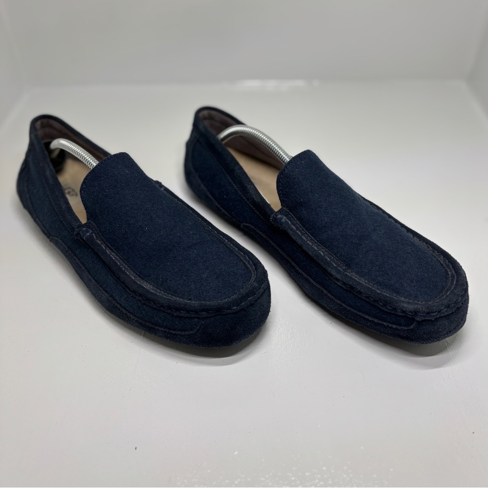 UGG Men’s Suede Loafer Slippers Navy Blue Shearling Lined Size 12 - Picture 3 of 15